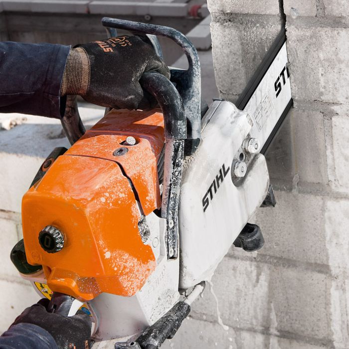 Gs 461 Schneidet Beton Kurzt Rohre Durchtrennt Mauern Online Shop The stihl ms 461 chainsaw was made for tough cutting jobs and long workdays. stihl gesteinschneider gs 461